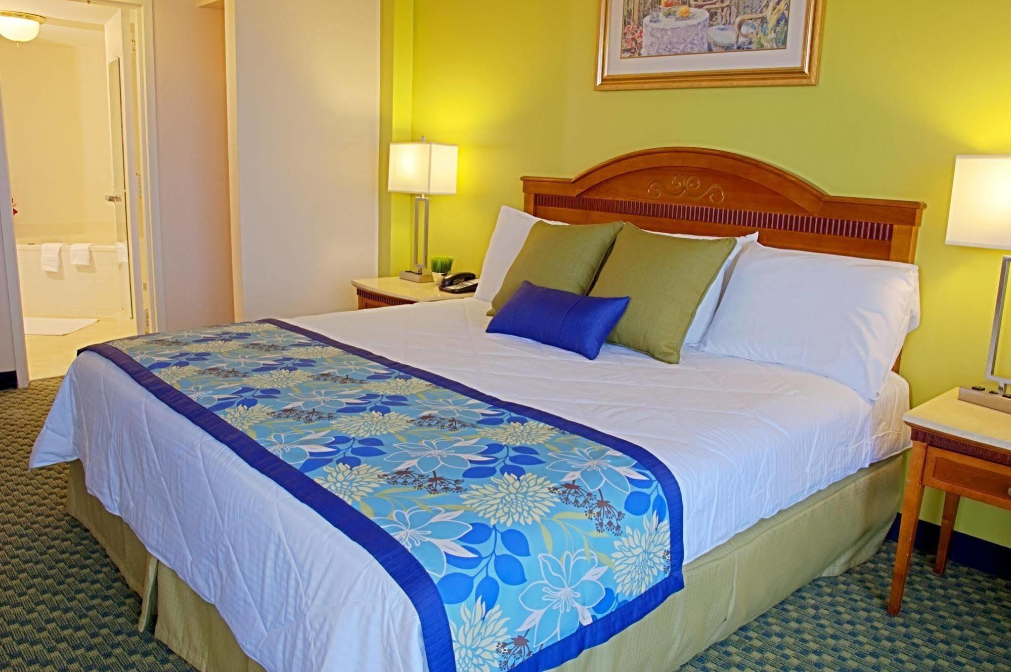 Courtyard By Marriott Key Largo Hotel Exterior photo